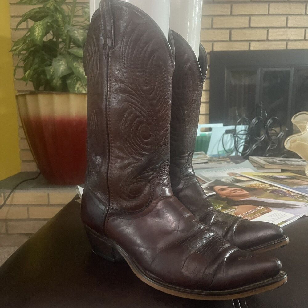 VTG Laredo Men’s Cowboy 18563 Brown 10D. USA Made Western Boots